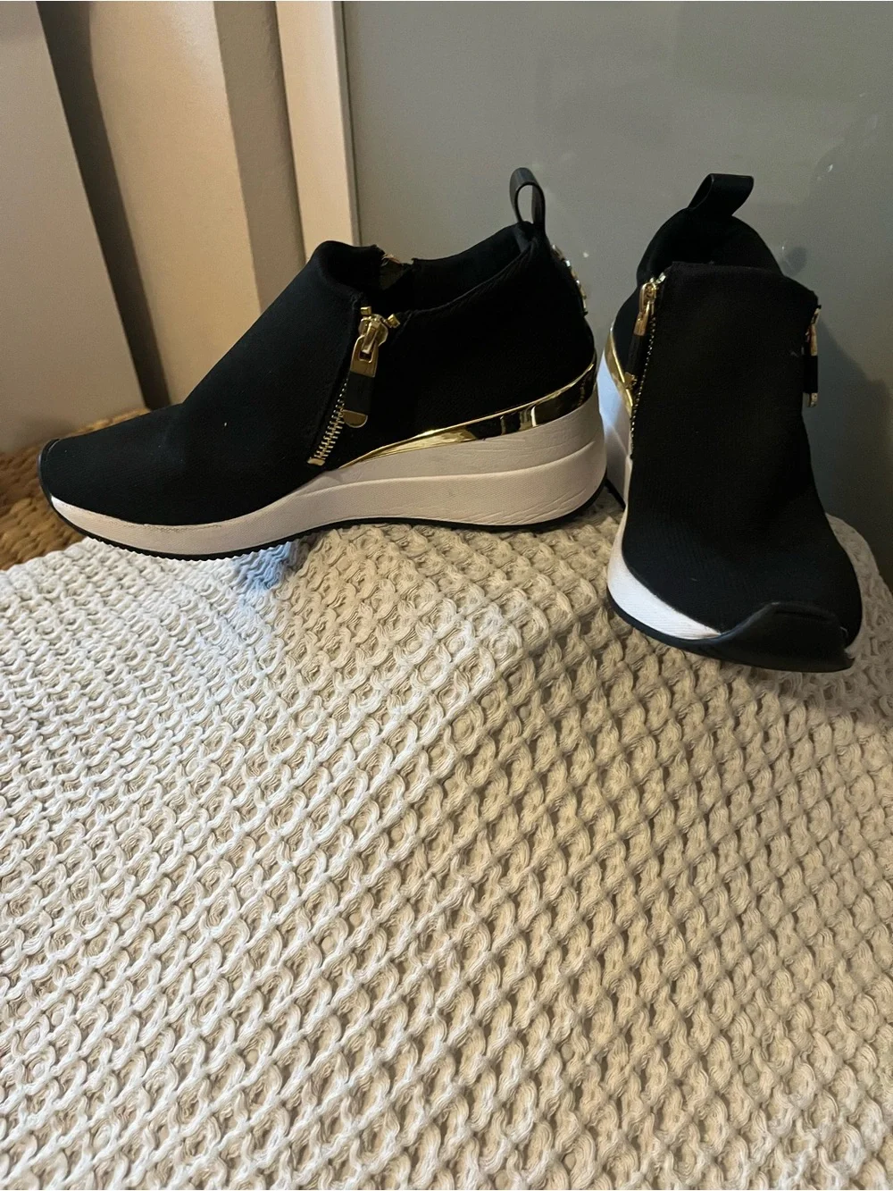 Dkny sleek black